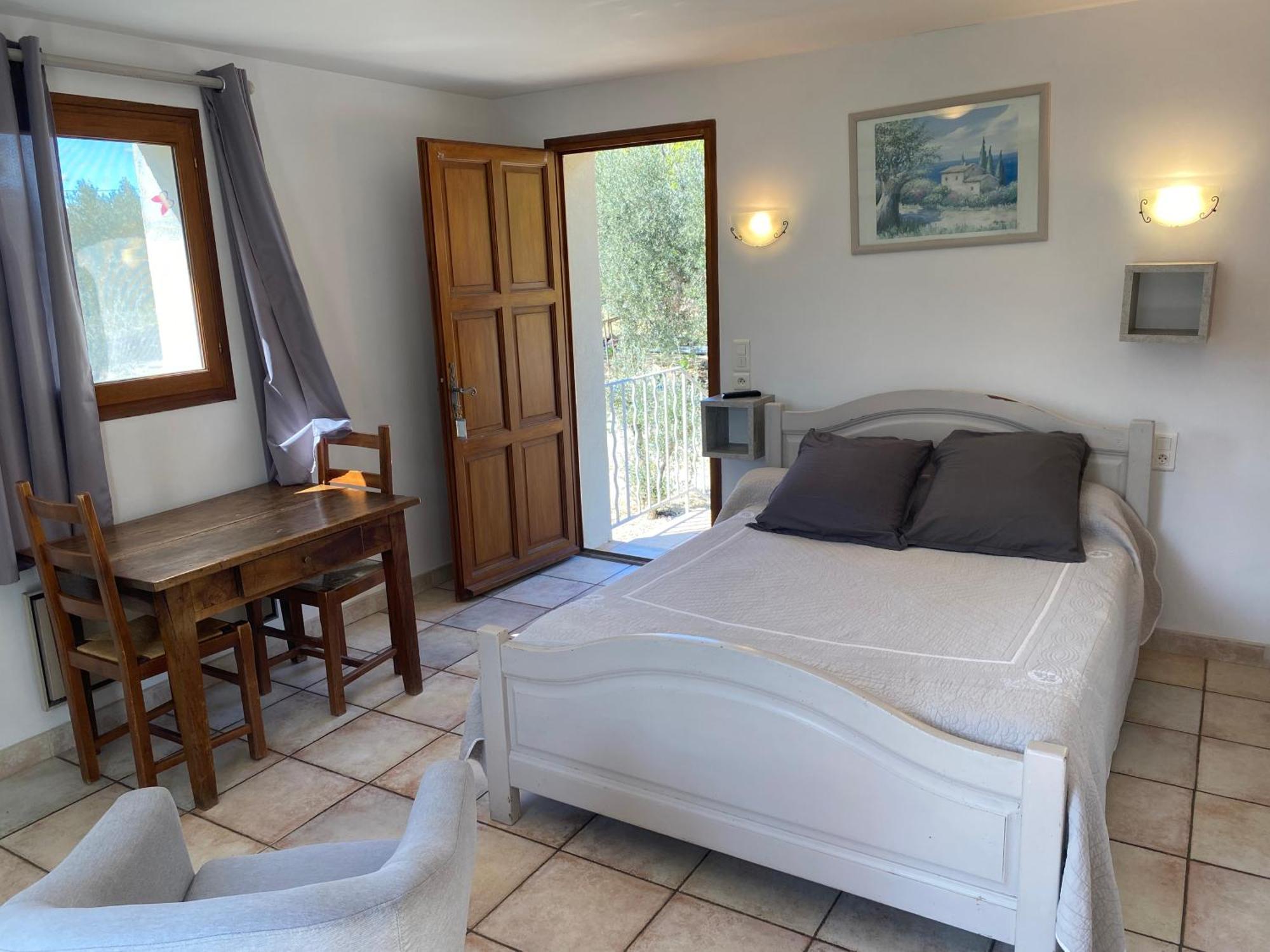 Chambre Une Fenetre Sur Le Ventoux La Clue Plaisians Esterno foto